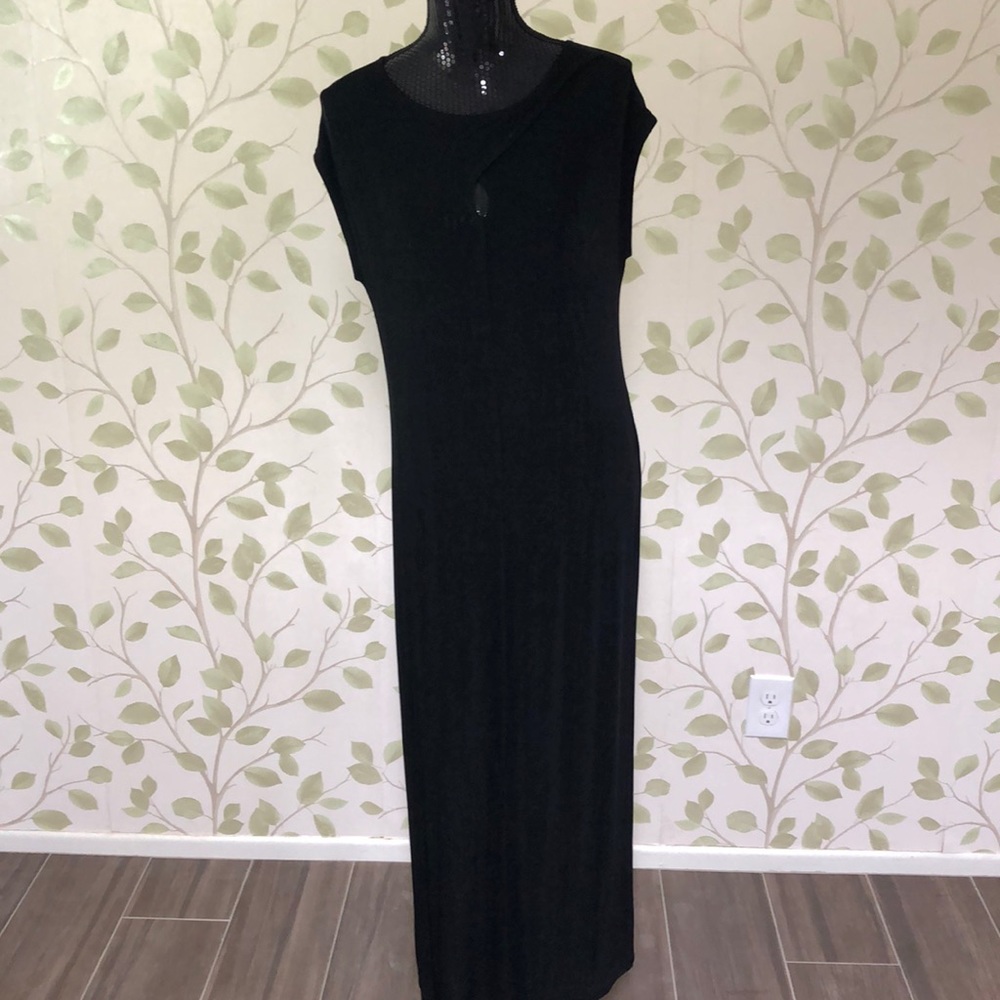 Chico’s black Traveler Dress with “peek-a-boo” front detail Worn w/out belt sz 1
